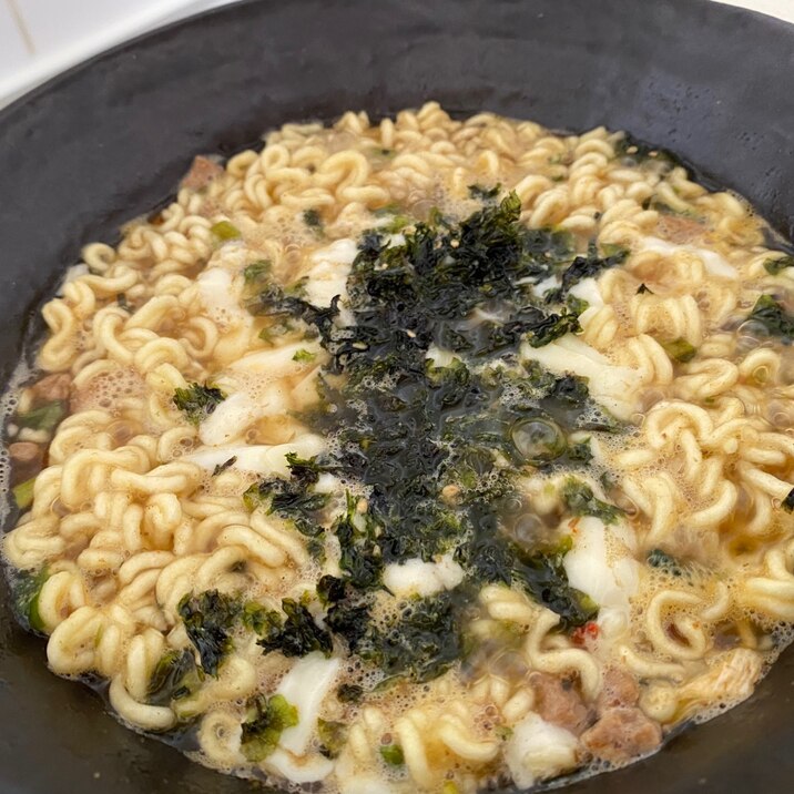 辛ラーメンで!辛くないチーズラーメン